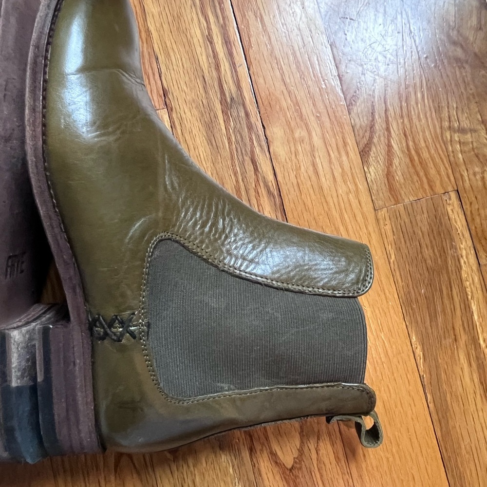 Frye Olive Green Leather Chukka Boots - Picture 12 of 13